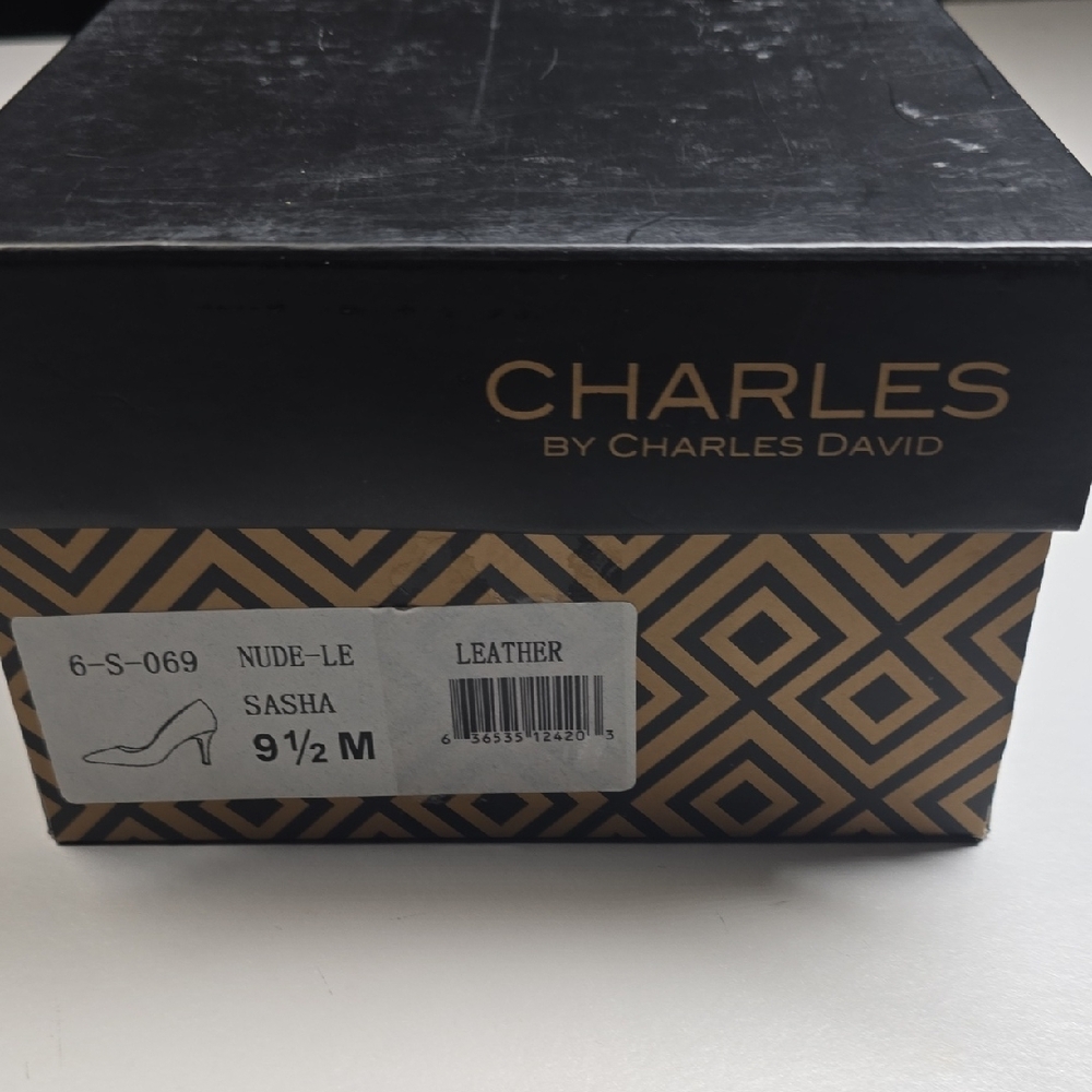 Charles By Charles David Nude Heels - Picture 7 of 8